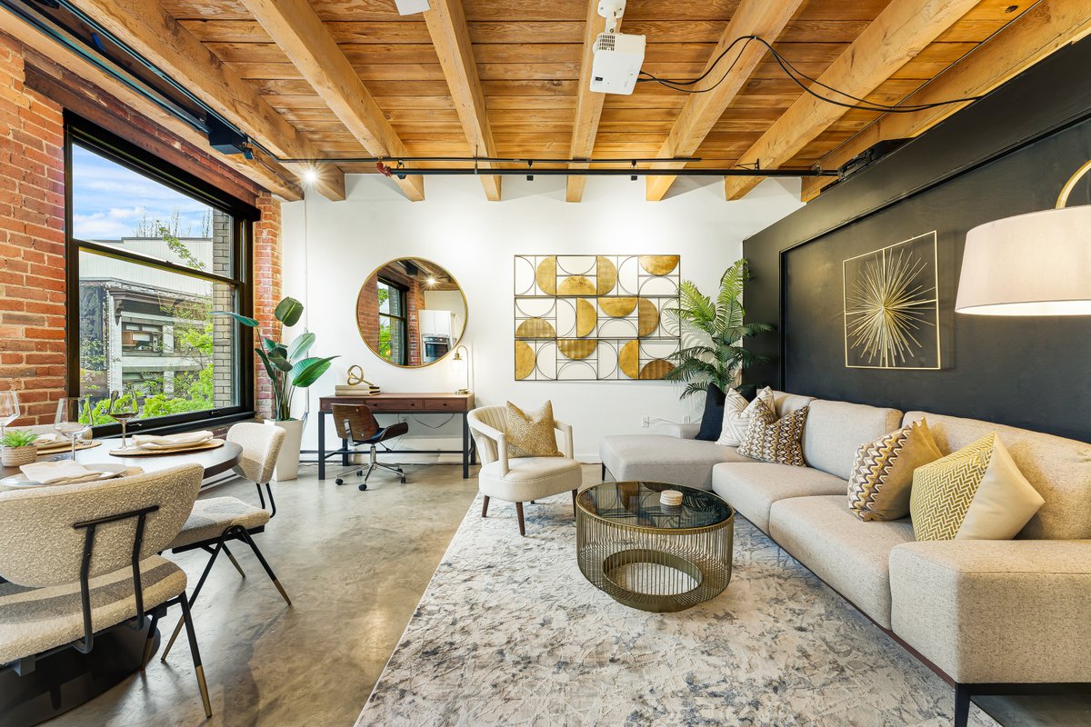 Spacious Gastown Loft | 2Bed | Secure Parking | AC