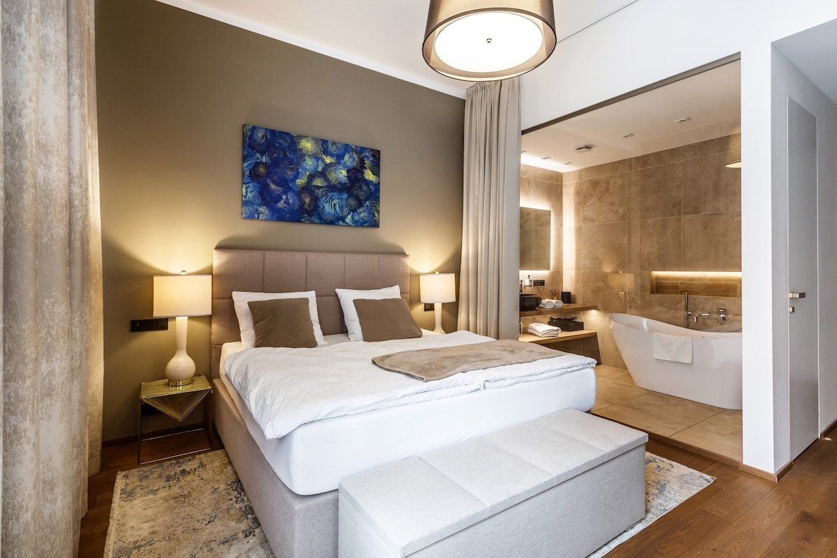 Luxury Prague Riverside Apartment – 3 bedrooms gallery image 2