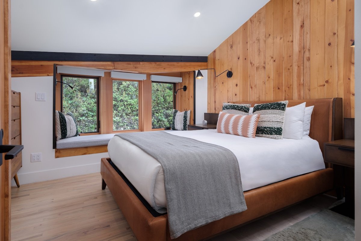 RMR: Summit Chalet Home in Teton Village gallery image 4