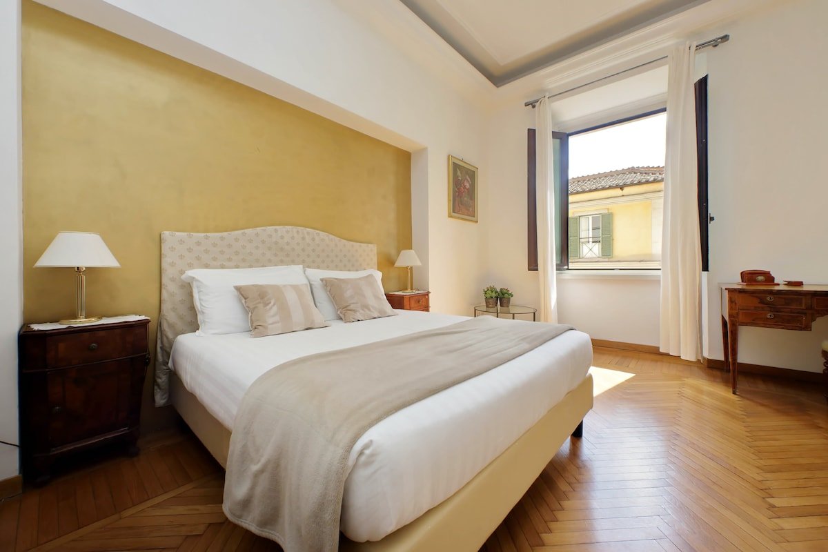 TreasureRome Spanish Steps Family 4br gallery image 2