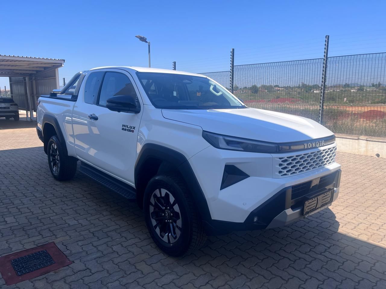 TOYOTA HILUX 2.8 GD-6 RB RAIDER X 4X4 A T P U XTRA CAB for Sale in South Africa