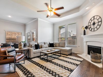 TCH – Spacious 5bd/3ba in Fort Worth w/ Workspace
