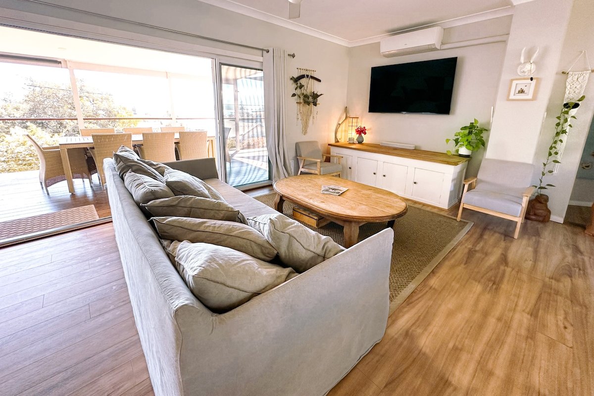 High Tide gallery image 5