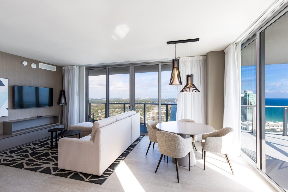 Hollywood 35 gallery image 3