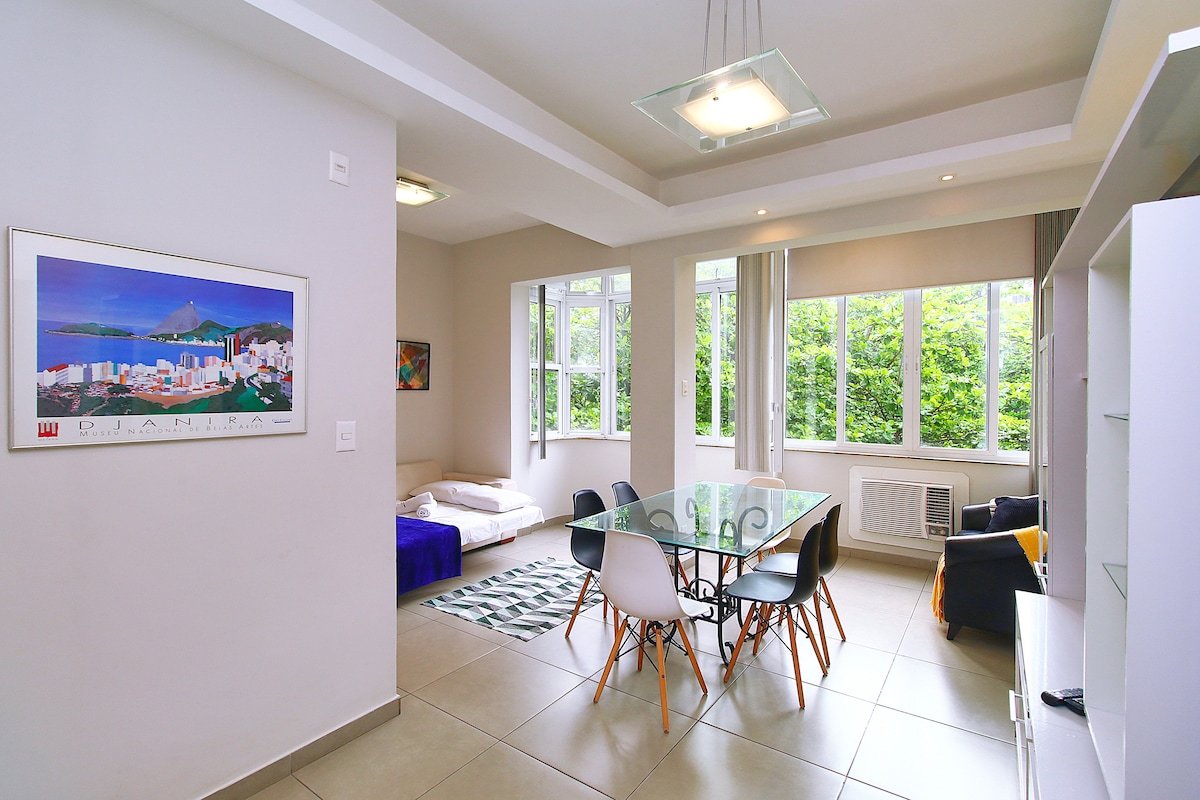 Apartment 3 bedrooms 2 minuteswalking to the beach gallery image 2