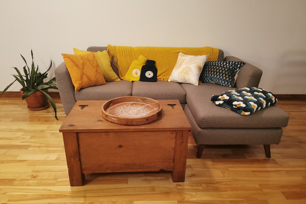 Lovely 2BR in the heart of the Plateau gallery image 3