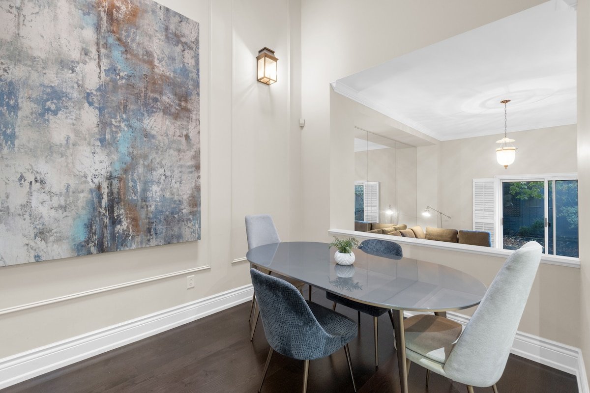 Upscale 4BR – 3 min walk to Subway – Downtown gallery image 3