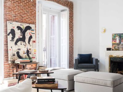 NEW Stunning DESIGN FLAT next to MUSEO del PRADO.