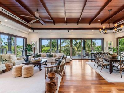 Ritz-Carlton Deckhouse #1 by Grand Cayman Villas
