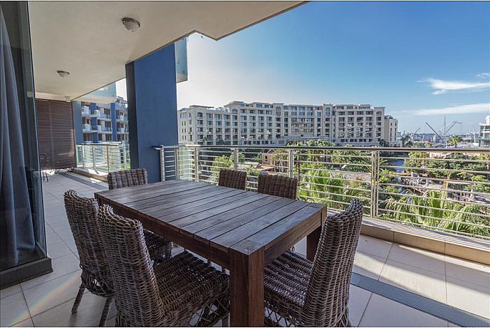 Photo 2 of Kylemore 309 accommodation in V&A Waterfront, Cape Town with 2 bedrooms and 2 bathrooms