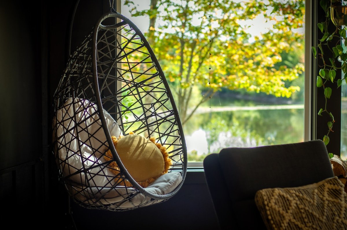 Lakeside Lodge gallery image 3