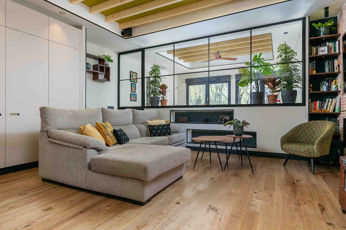 Cosy design apartment in Madrid, next to Retiro gallery image 5