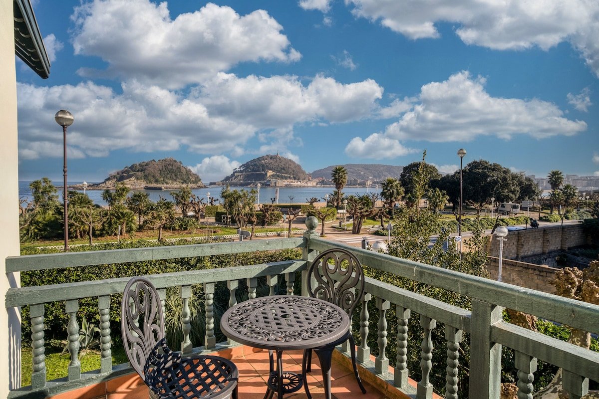 Villa completa en primera linea de playa gallery image 5