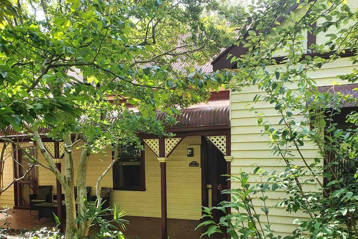 Elmview House and Apartment on Symons. gallery image 4