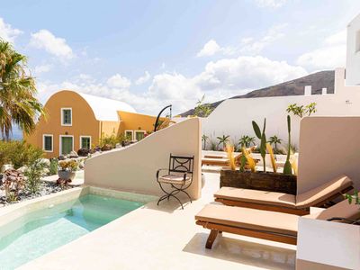 Pink Freud Villa |Exclusive | Pool |Sunset View