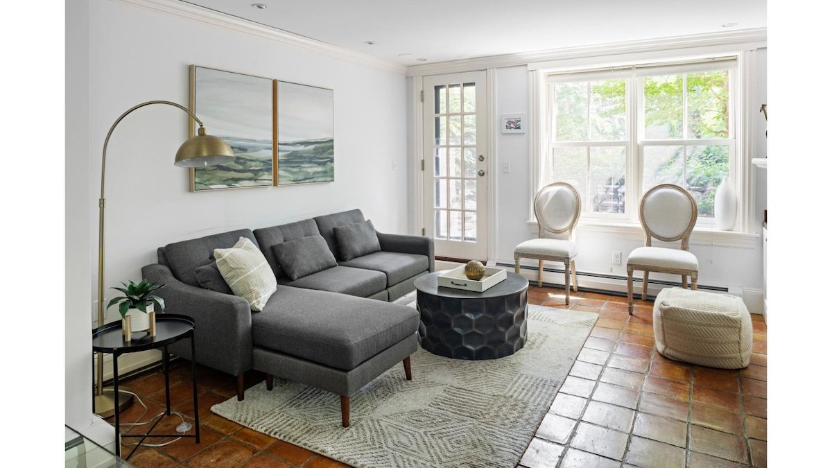 Enjoy Boston, Private Patio On Montgomery Park gallery image 4