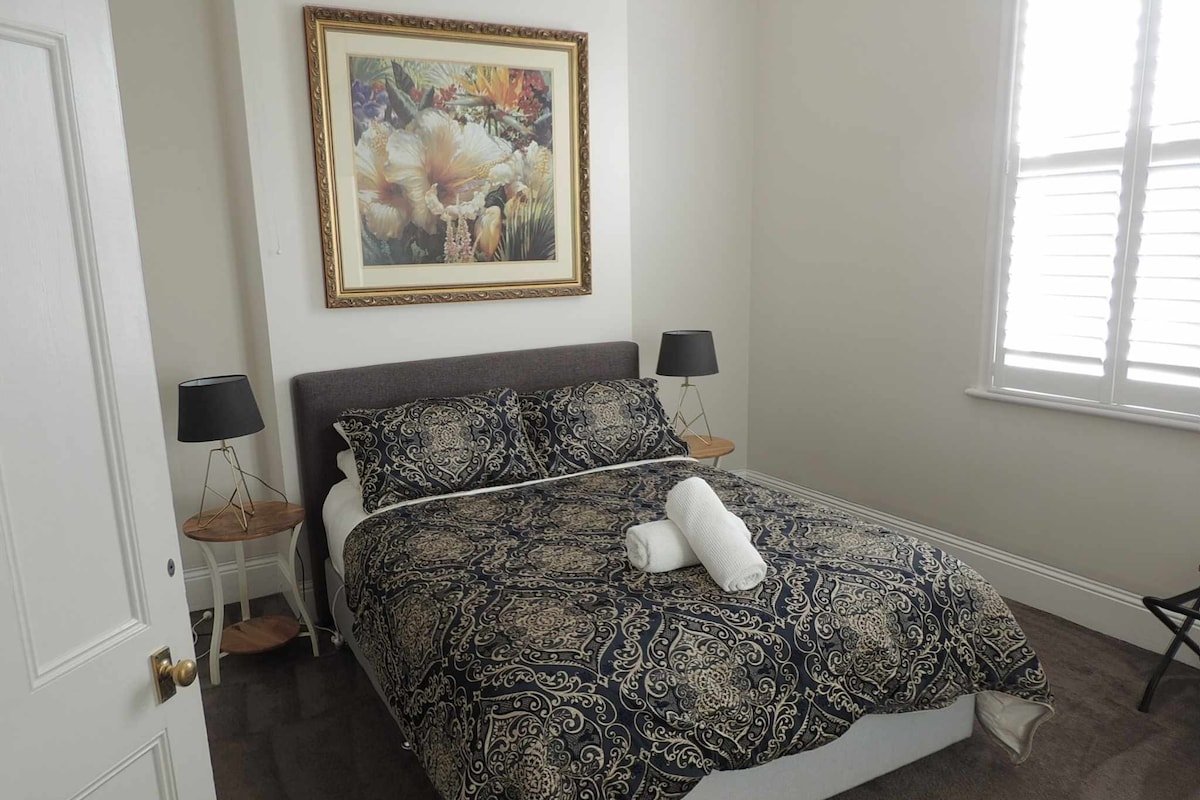 Ellis Cottage, Glebe – Luxury House, Hobart CBD gallery image 4