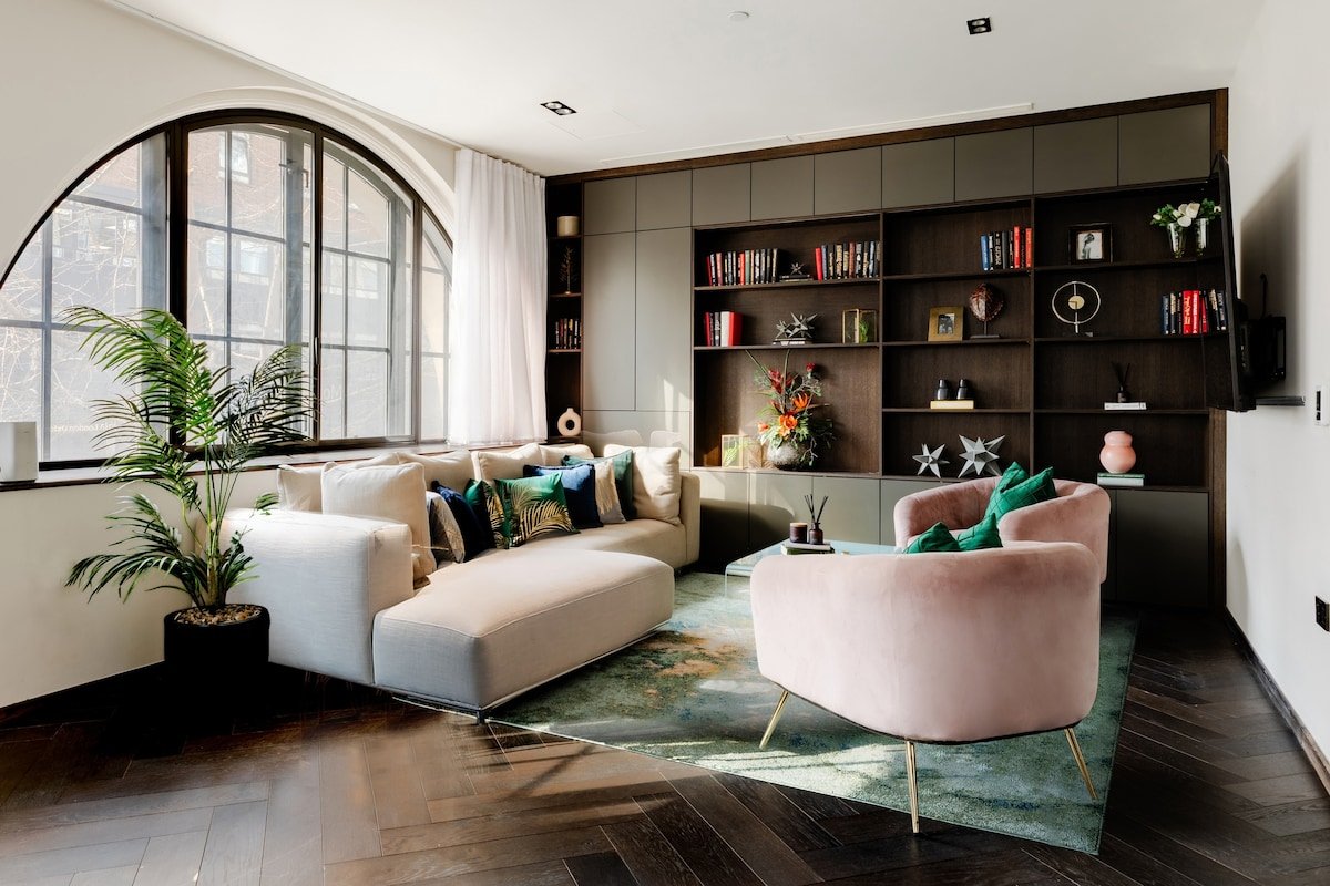 Shh! Oxford St Dream-Come-True FAM Design Hot Spot gallery image 4