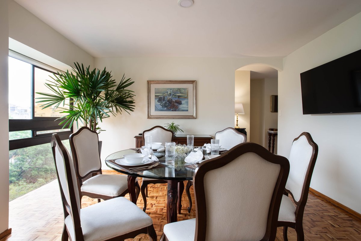 Cozy Apartment with tree lined views in Condesa