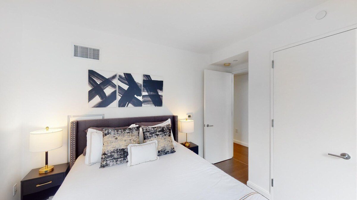 Stunning View of the Hudson River gallery image 5