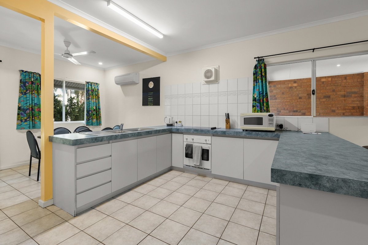 Cable Beachside Villas – 3 Bedroom Standard gallery image 4