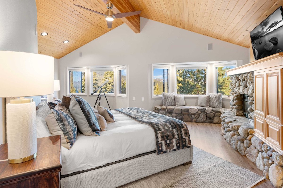 Luxury Tahoe Vacation Rental w/HotTub & Lake Views gallery image 3