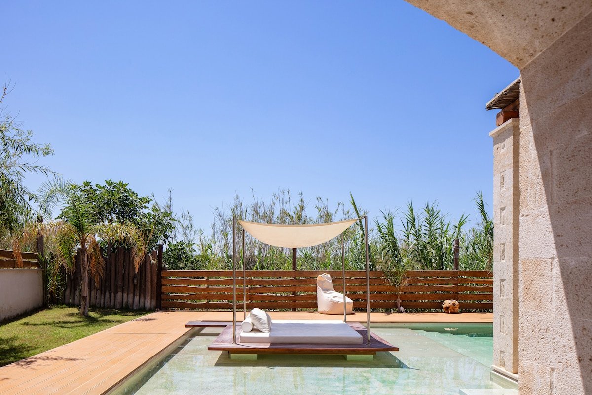 Thetida Villa, a Sublime Beachfront Retreat gallery image 5