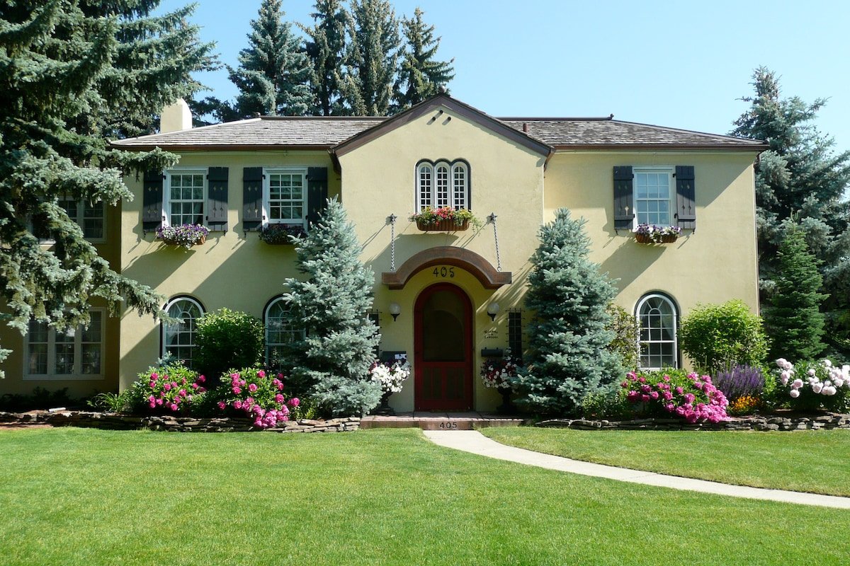 The Montana Mountain Villa gallery image 2