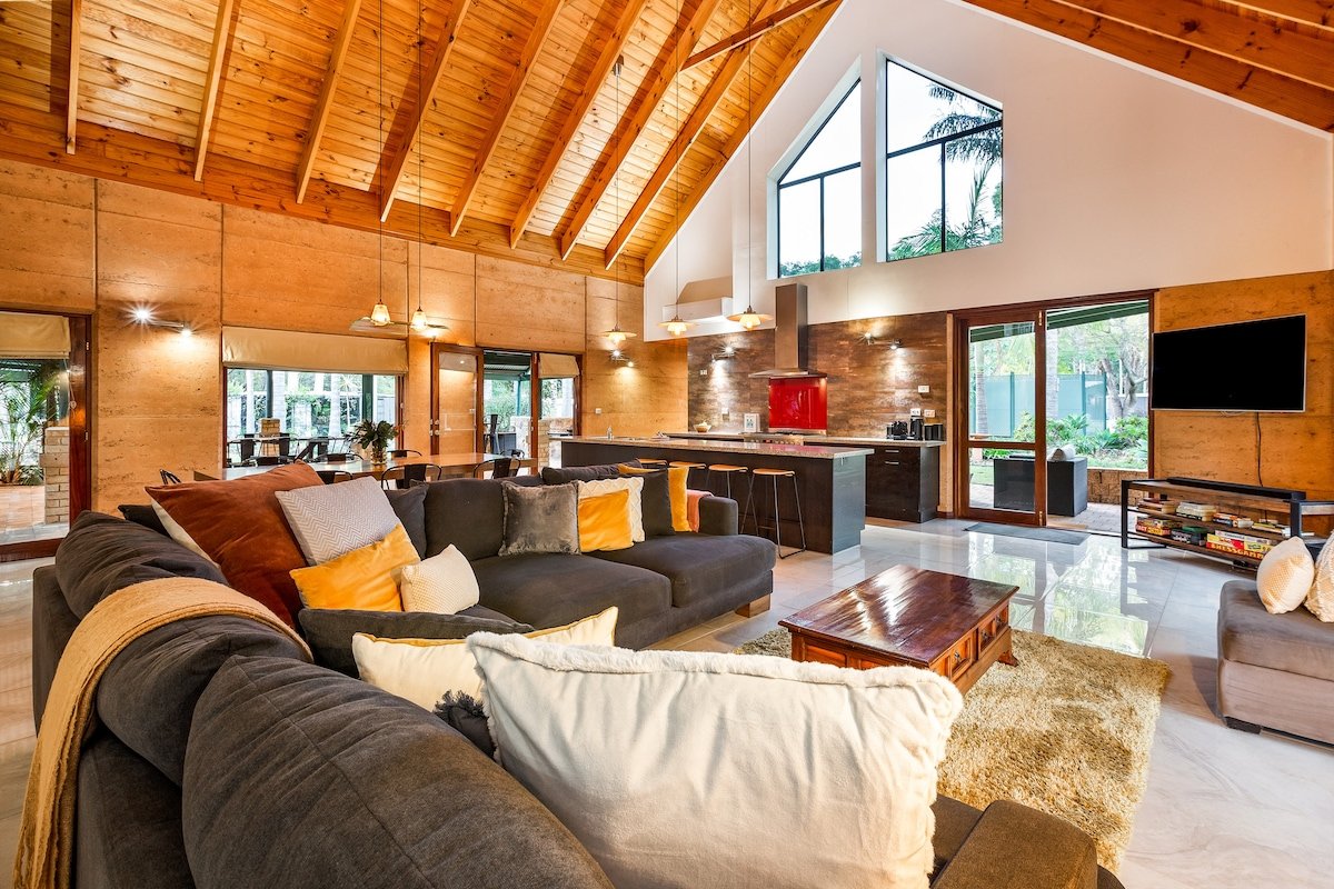 Trinder Retreat—Luxe Nature Escape + Alfresco Bath gallery image 3