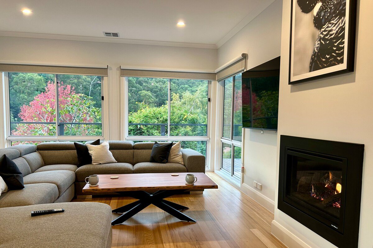 Modern with Views – Town Centre gallery image 4