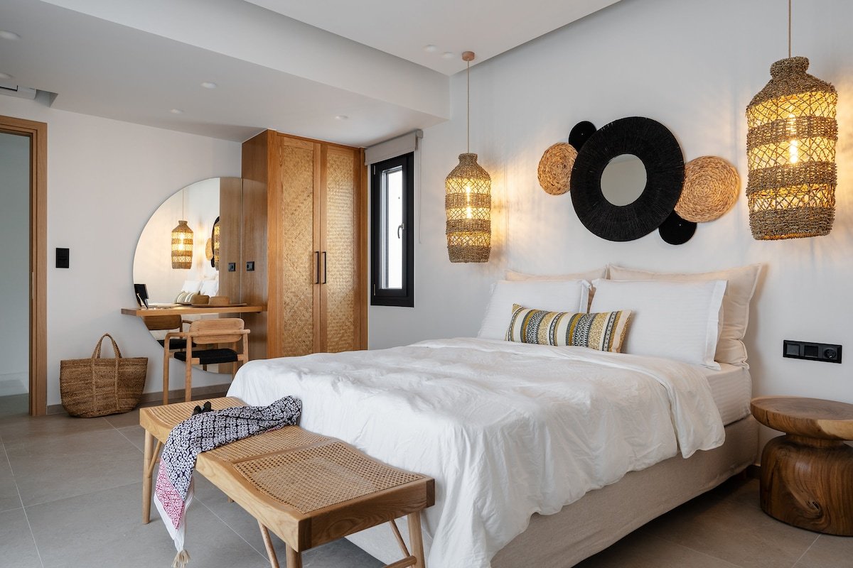 C&G Villas | 3BDR SeaView Villa with Private Pool gallery image 4