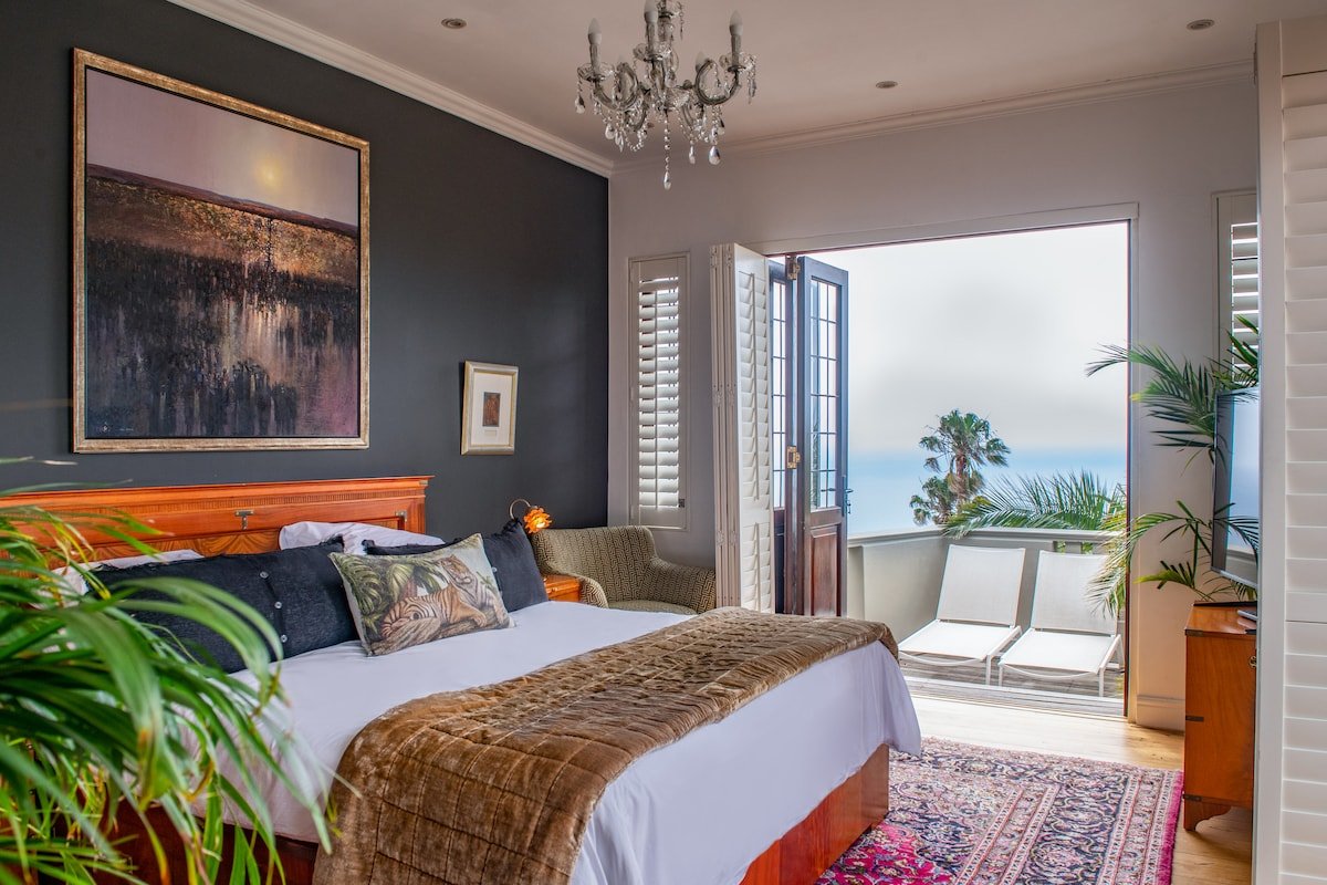 Villa – Exclusive Elegance • Privacy • Bantry Bay gallery image 2