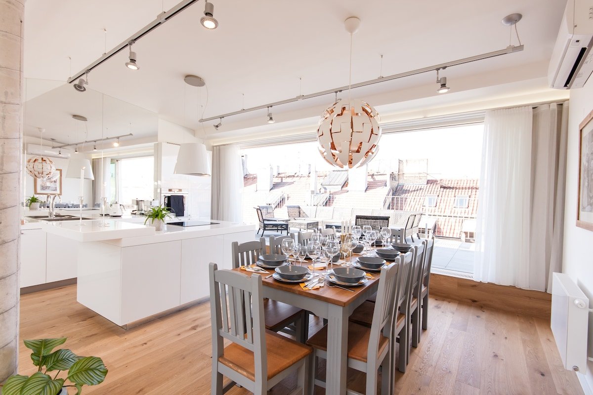 Glamour Excellent G 5-Bedrooms, Terrace (Old Town) gallery image 5