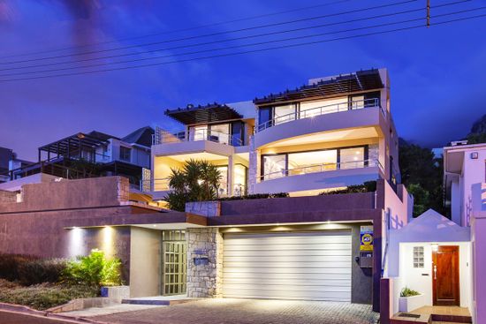 Photo 6 of Lion’s Crest Villa accommodation in Camps Bay, Cape Town with 4 bedrooms and 4 bathrooms