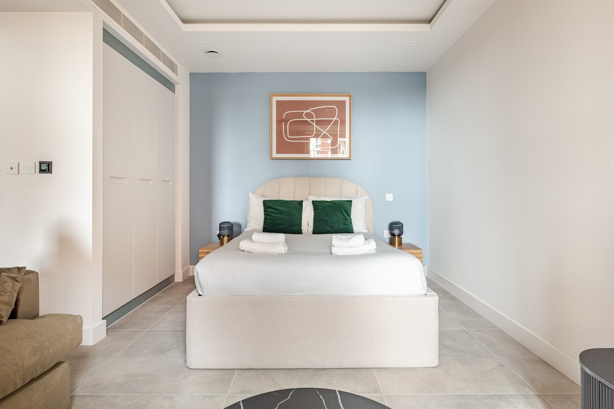 Spacious Studio Apartment gallery image 2