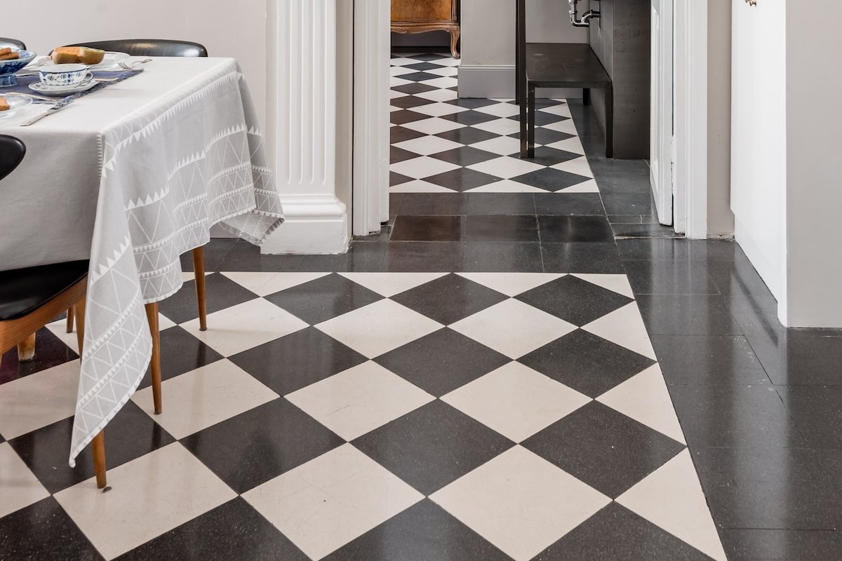 Il Colosseo a due passi in edificio del Novecento gallery image 5