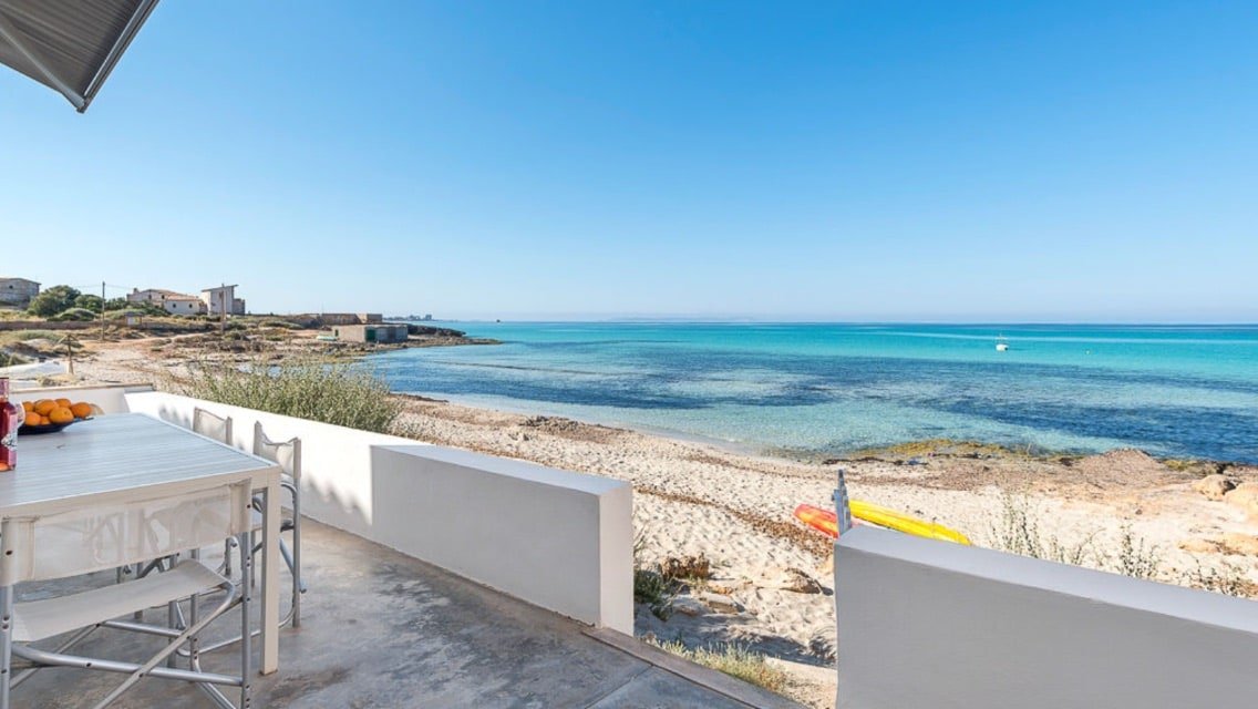 BEACH HOUSE ES TRENC gallery image 2