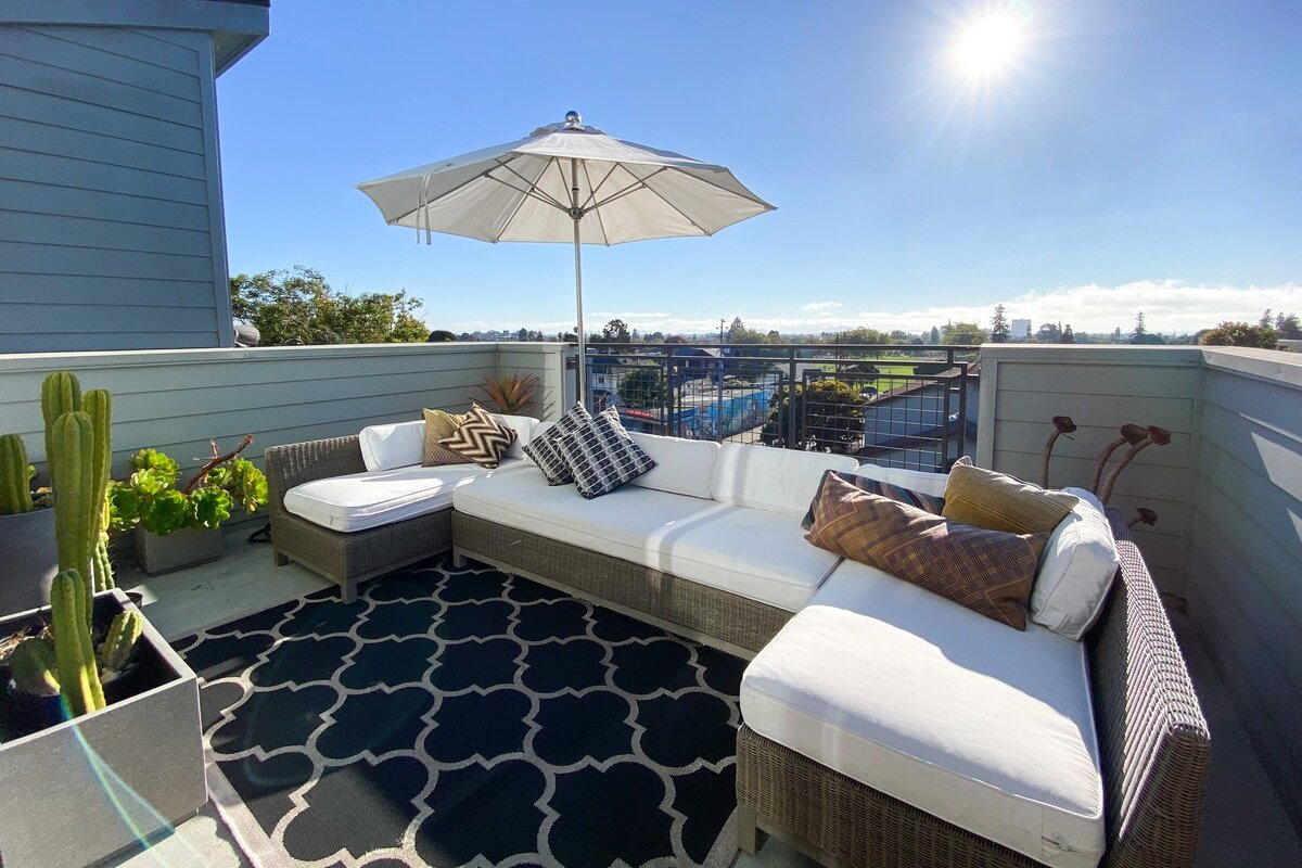 Modern 3 level home-Gourmet Kitchen 3 BD Rockridge gallery image 4