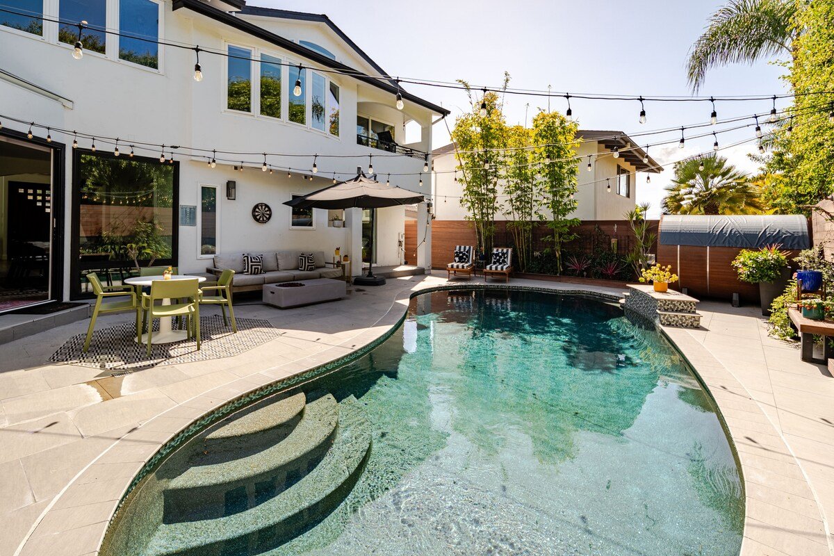 Pacific Beach Family Fun House gallery image 4