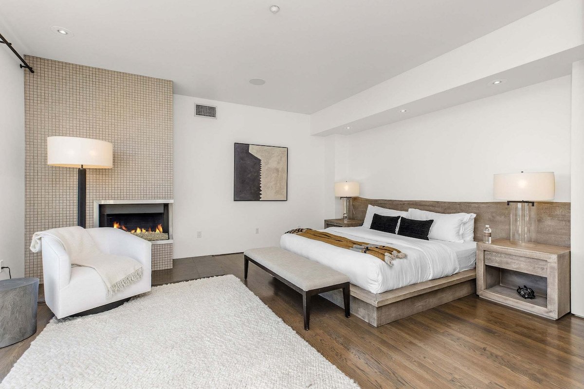 Chateau Lumier by Stay Awhile gallery image 2