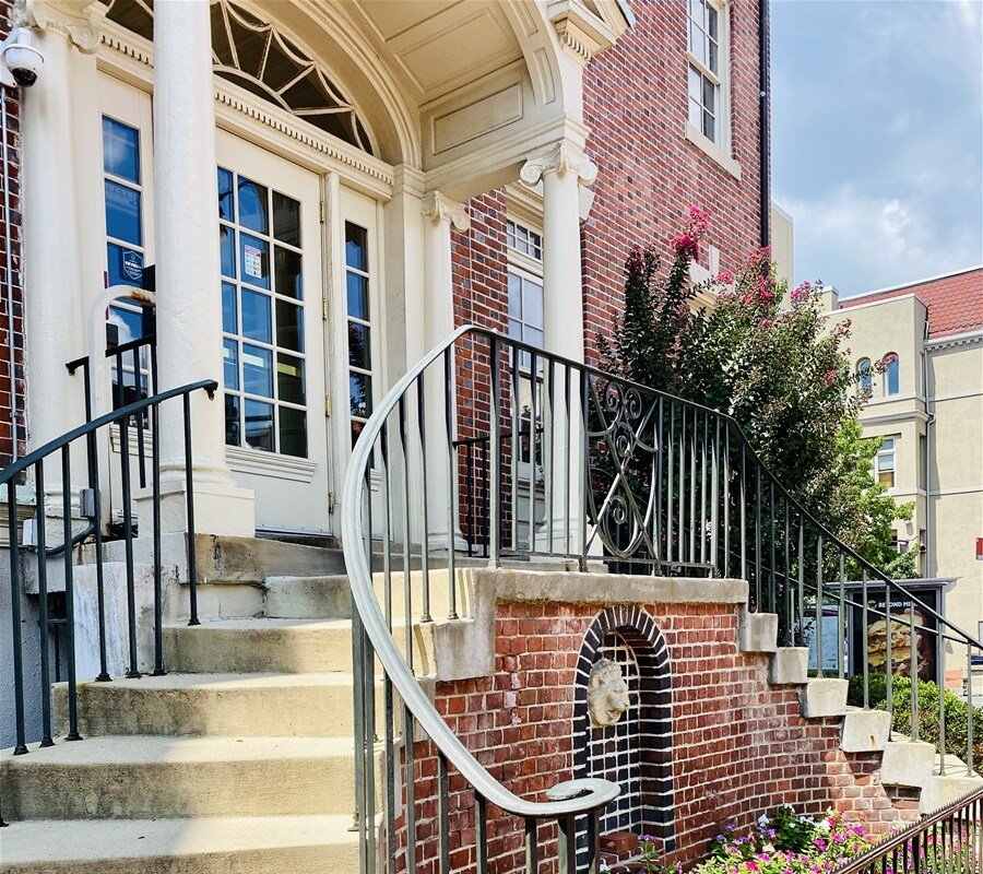 Destination Dupont – Deluxe Living, Spacious, Brig gallery image 3
