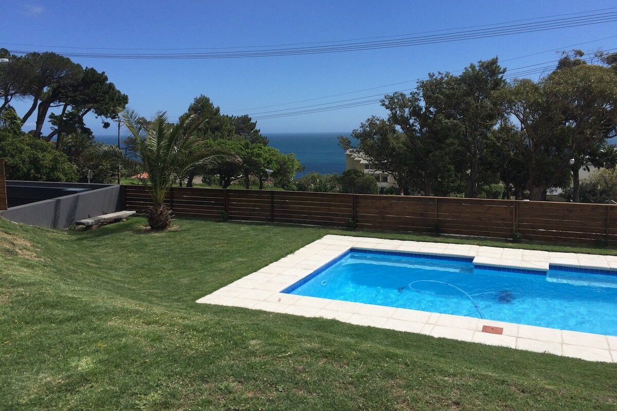 OttawaPalms VILLA & STUDIO with housekeeping gallery image 3