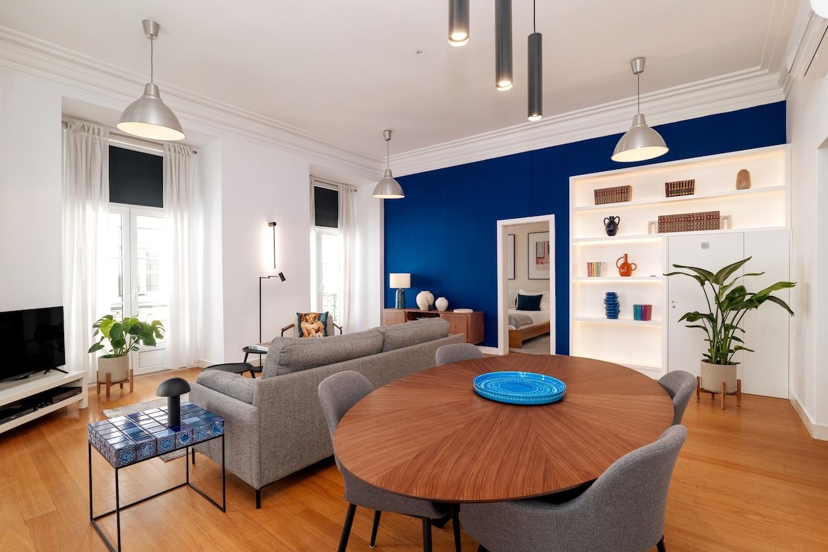 Hyper Central 2 bedroom next to the elevator gallery image 2