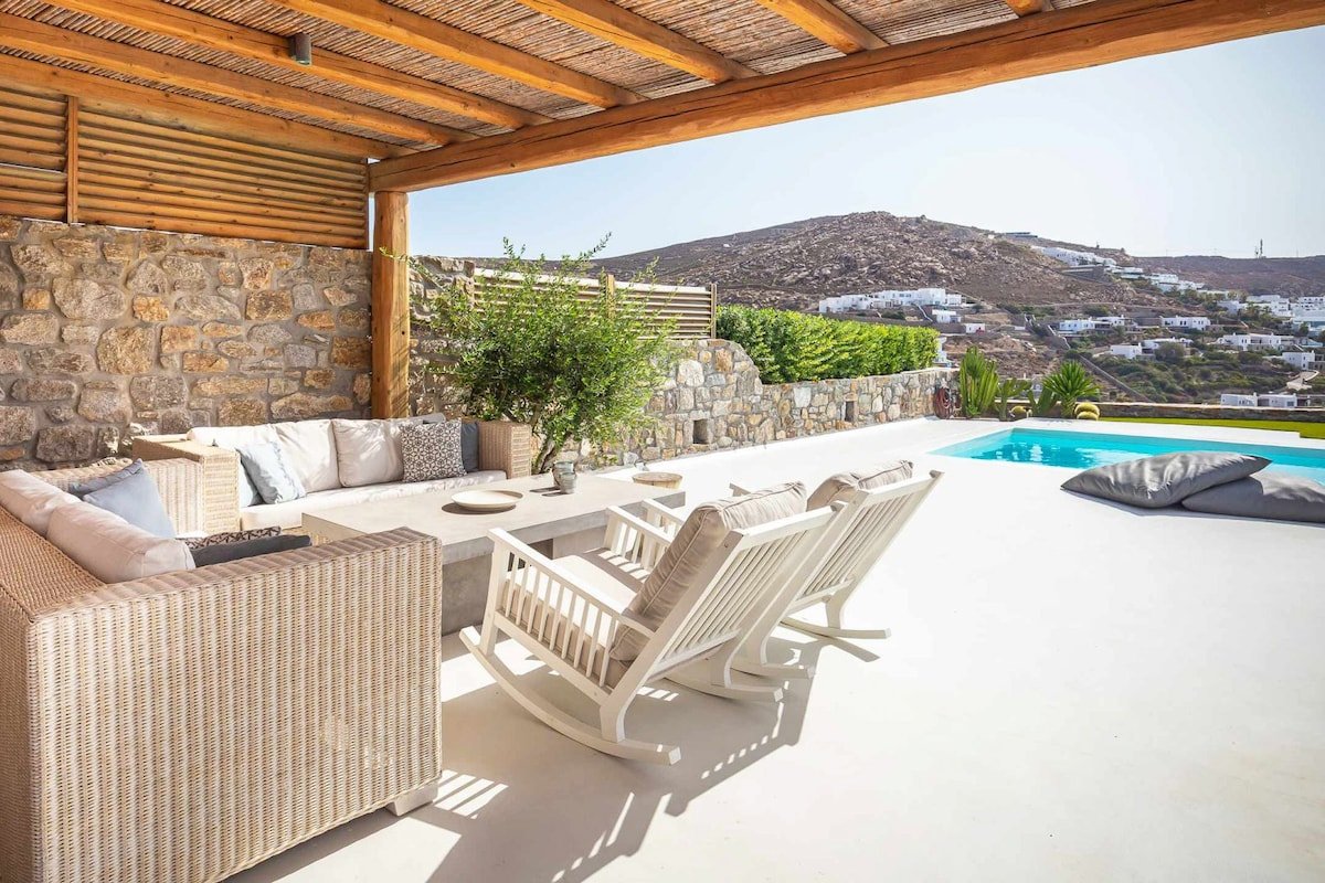 “Ginger Blue” by Aqualiving Villas gallery image 4