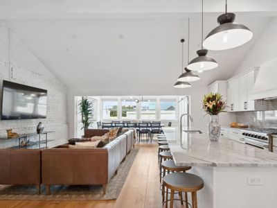 Two Expansive Hotel Suites | Near French Quarter