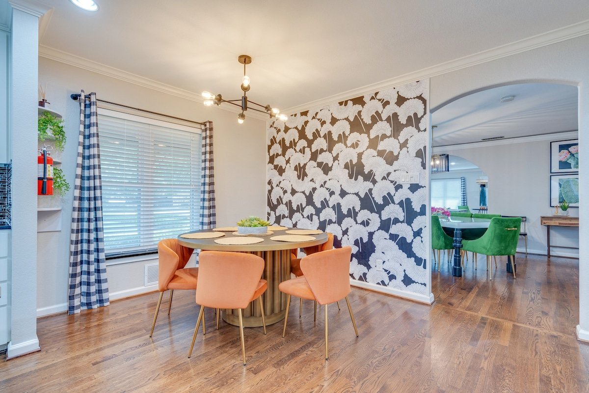 Villa with Backyard Pool Oasis by RelaxSTR gallery image 5