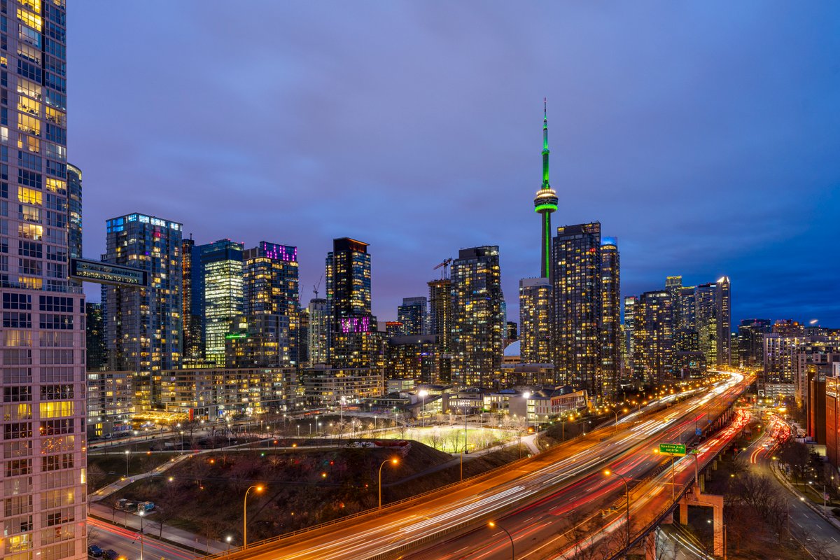 Spacious 2 BR Waterfront Condo w/ $1,000,000 View