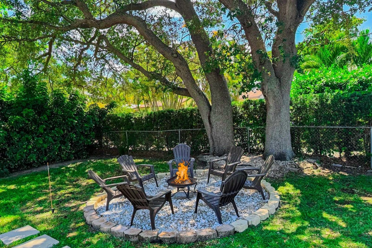 Family Retreat | HeatedPool|Fun Game |Fire Pit gallery image 4