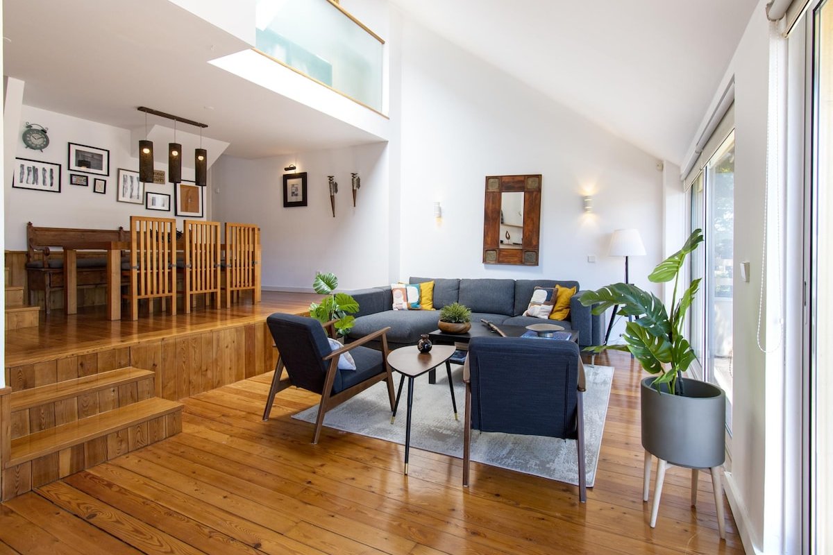 Amazing Penthouse Bairro Alto Duplex Apt gallery image 4