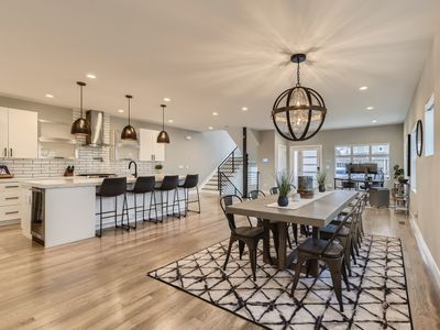 LUX Rooftop Hot Tub 3 Bed+4.5 Bath+Office